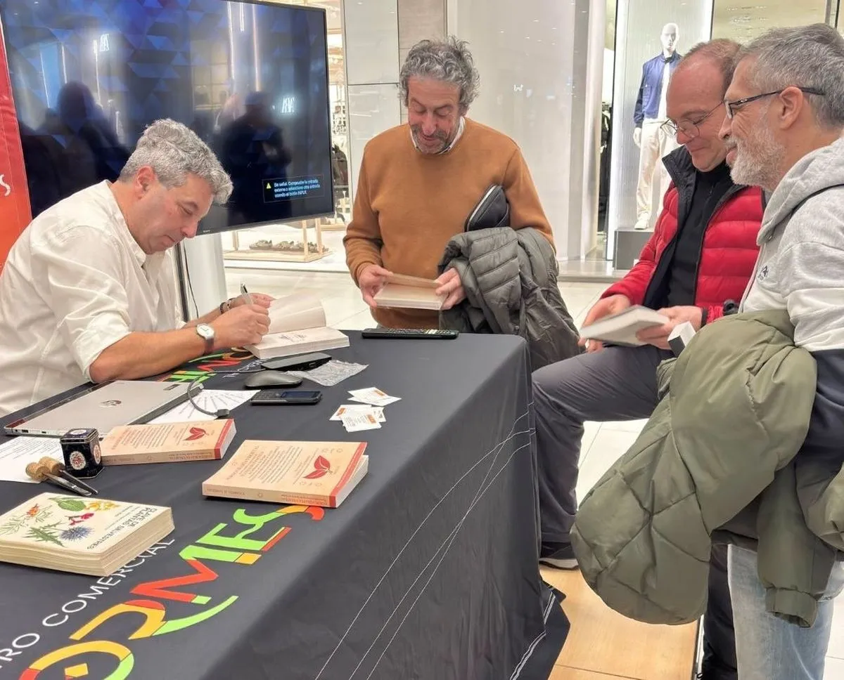 Exposición 'El herbario de Félix Antigüedad' en el Centro Comercial El Tormes