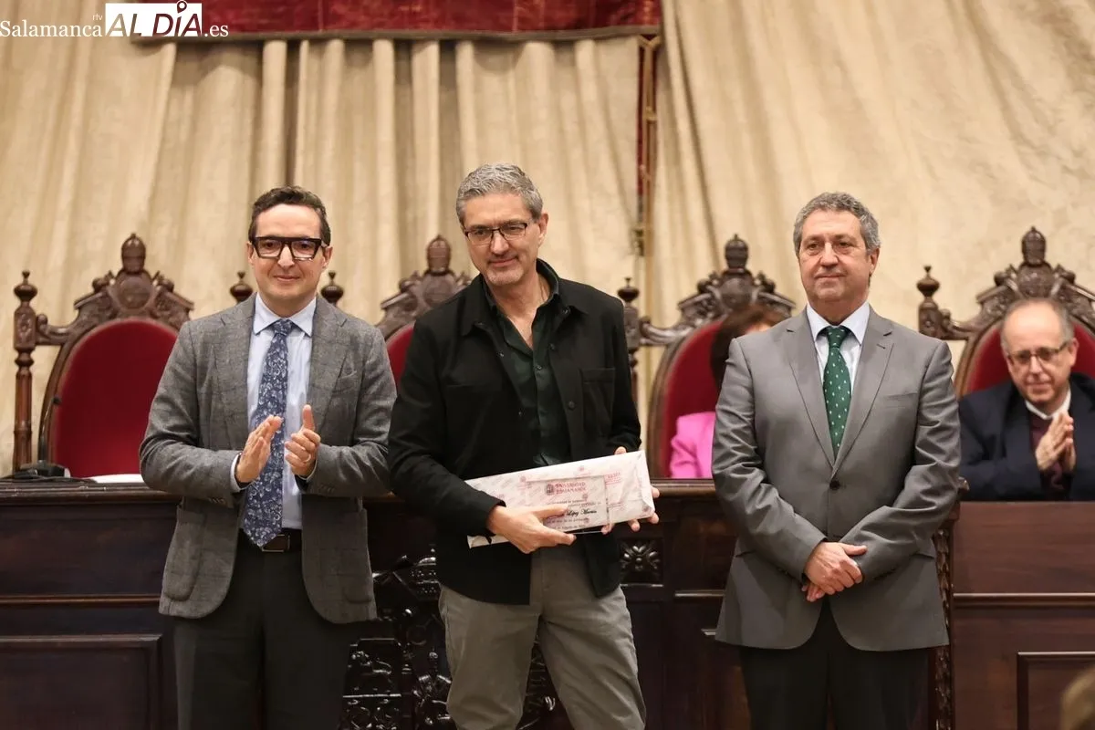 La Universidad de Salamanca homenajea en el Paraninfo a su Personal Técnico, de Gestión y de Administración y Servicios (PTGAS). Foto de David Sañudo