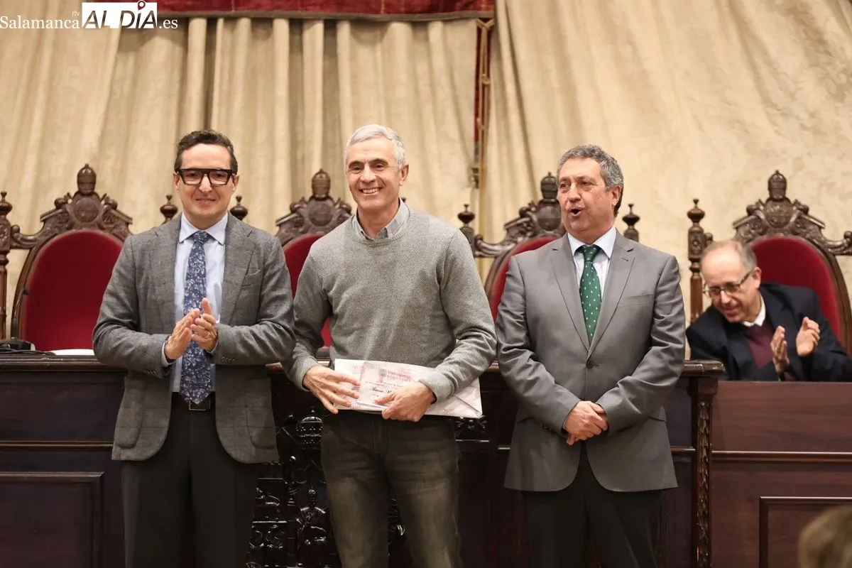 La Universidad de Salamanca homenajea en el Paraninfo a su Personal Técnico, de Gestión y de Administración y Servicios (PTGAS). Foto de David Sañudo