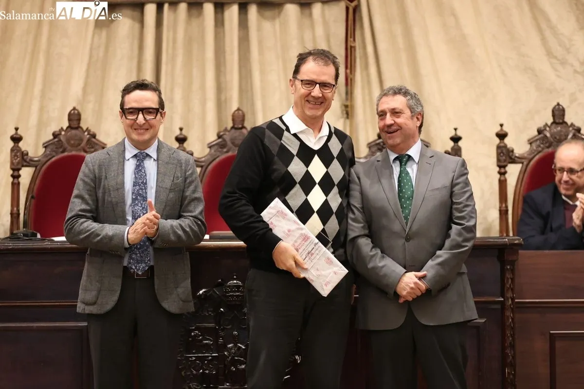 La Universidad de Salamanca homenajea en el Paraninfo a su Personal Técnico, de Gestión y de Administración y Servicios (PTGAS). Foto de David Sañudo