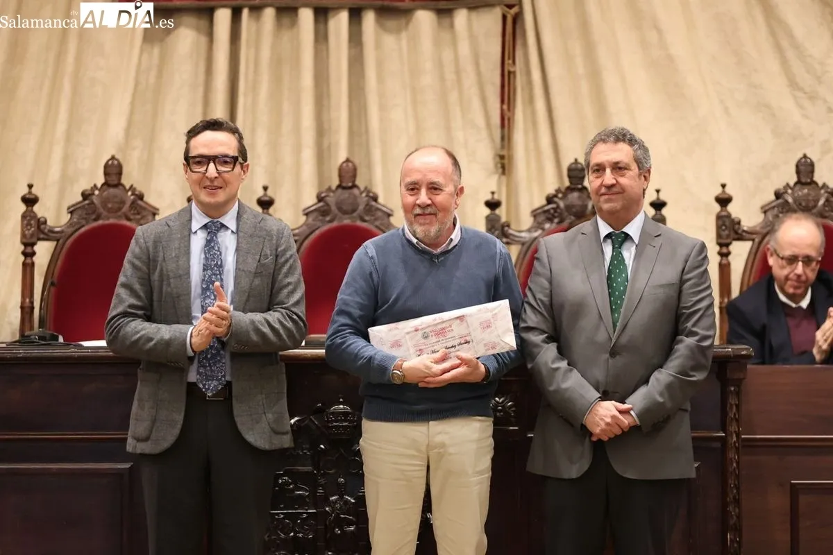 La Universidad de Salamanca homenajea en el Paraninfo a su Personal Técnico, de Gestión y de Administración y Servicios (PTGAS). Foto de David Sañudo