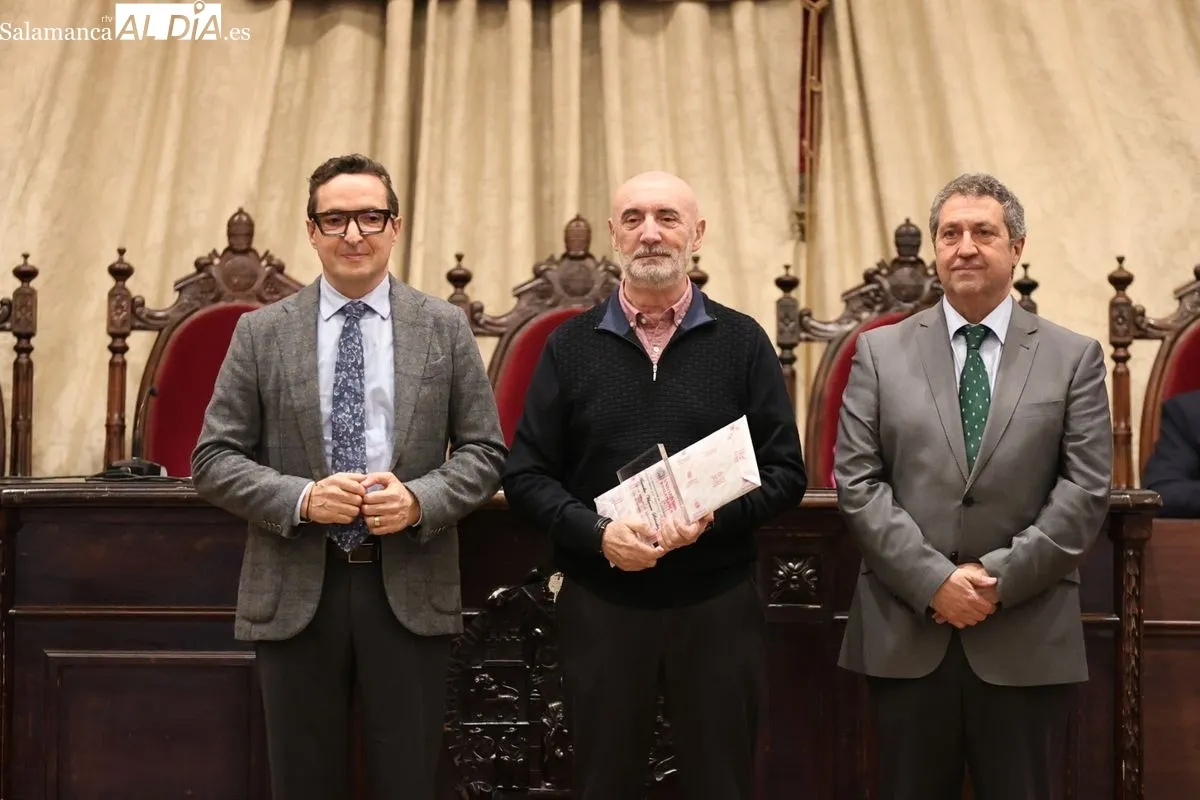 La Universidad de Salamanca homenajea en el Paraninfo a su Personal Técnico, de Gestión y de Administración y Servicios (PTGAS). Foto de David Sañudo