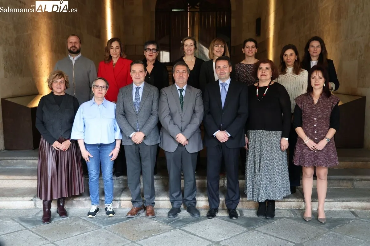 La Universidad de Salamanca homenajea en el Paraninfo a su Personal Técnico, de Gestión y de Administración y Servicios (PTGAS). Foto de David Sañudo