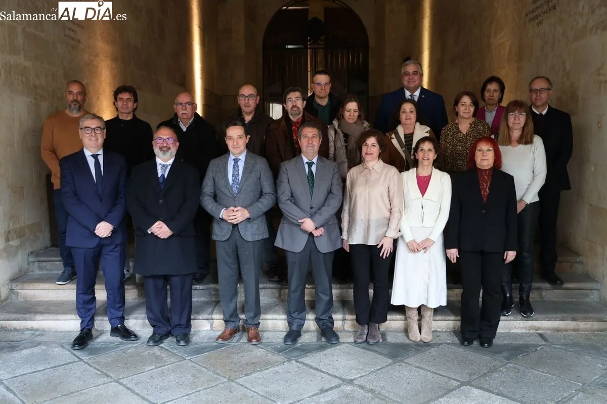La Universidad de Salamanca homenajea en el Paraninfo a su Personal Técnico, de Gestión y de Administración y Servicios (PTGAS). Foto de David Sañudo