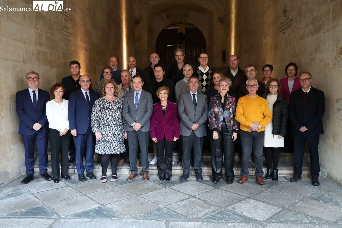La Universidad de Salamanca homenajea en el Paraninfo a su Personal Técnico, de Gestión y de Administración y Servicios (PTGAS). Foto de David Sañudo