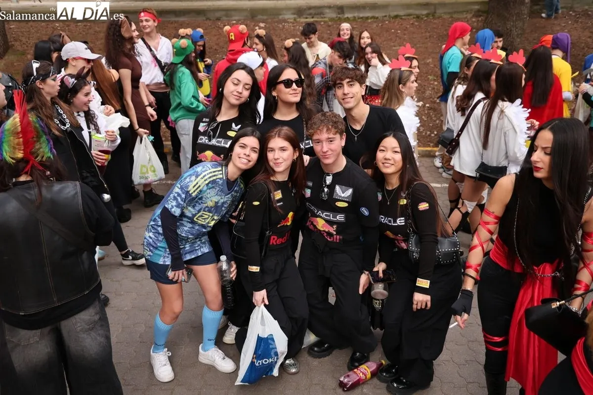 Fiestas de la Facultad de Psicología (USAL) en Salamanca. Foto de David Sañudo