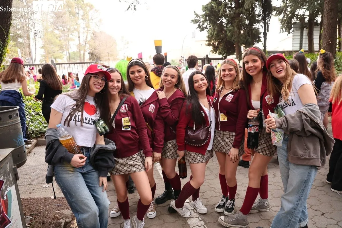 Fiestas de la Facultad de Psicología (USAL) en Salamanca. Foto de David Sañudo