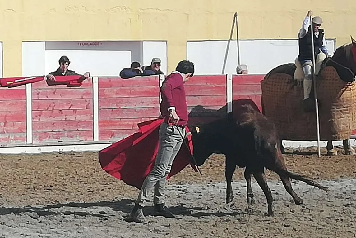 Foto 3 - El Bols&iacute;n Taurino cruza la frontera antes de recalar este domingo en Ciudad Rodrigo