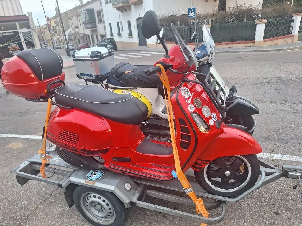 Foto 7 - Una treintena de Vespas recorre la Sierra de la Estrella partiendo de la comarca mirobrigense