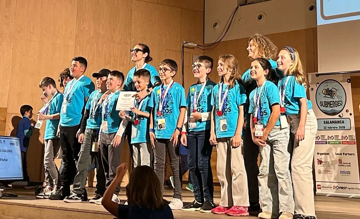 Foto 4 - El Colegio San Francisco se lleva el Premio J&oacute;venes Promesas en la First Lego League