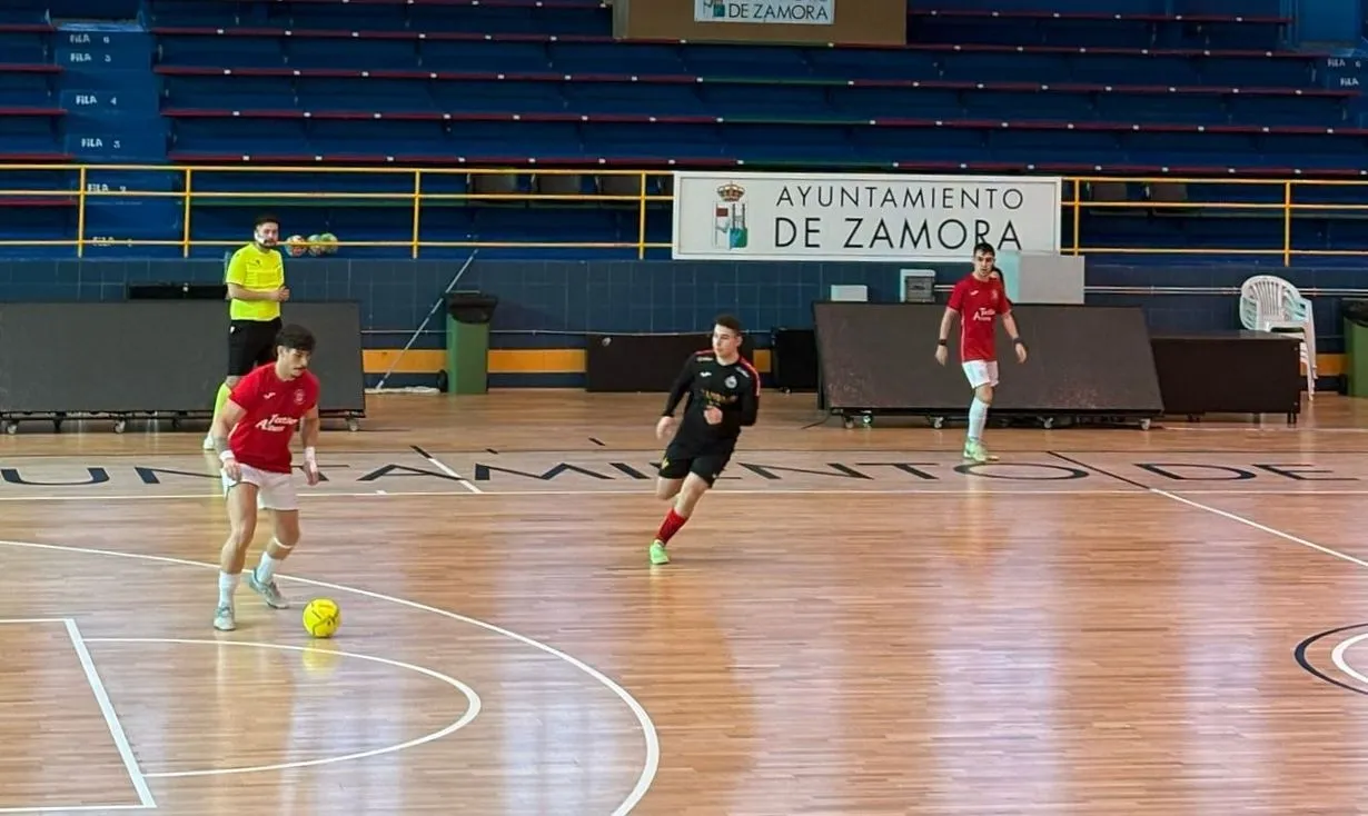 Foto 4 - El III Senior corta por fin su mala racha como visitante en un partido en el que pudo golear