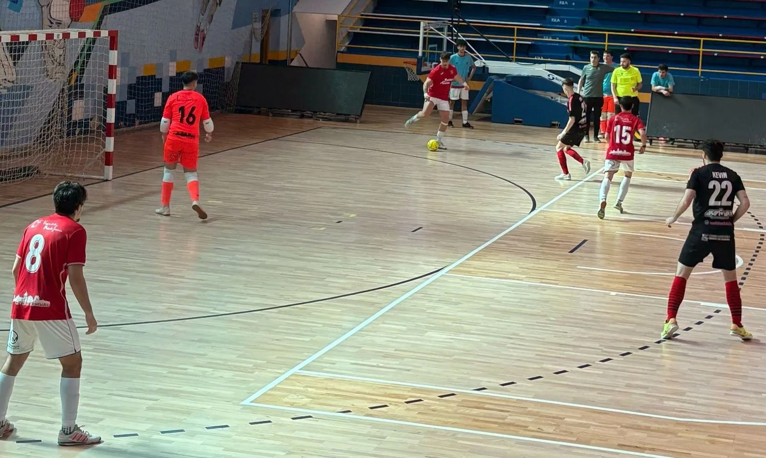 Foto 2 - El III Senior corta por fin su mala racha como visitante en un partido en el que pudo golear