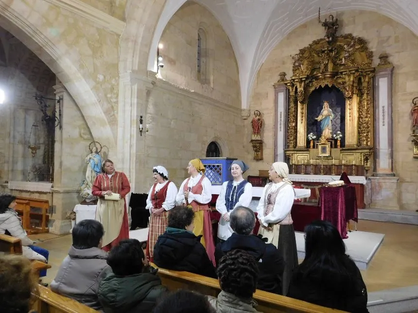 Buscando a Nebrija se ofrecía en la iglesia parroquial de Arabayona