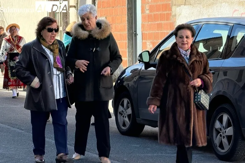 Foto 7 - Las mujeres de Santiago de la Puebla honran a Santa &Aacute;gueda con un animado d&iacute;a de celebraci&oacute;n