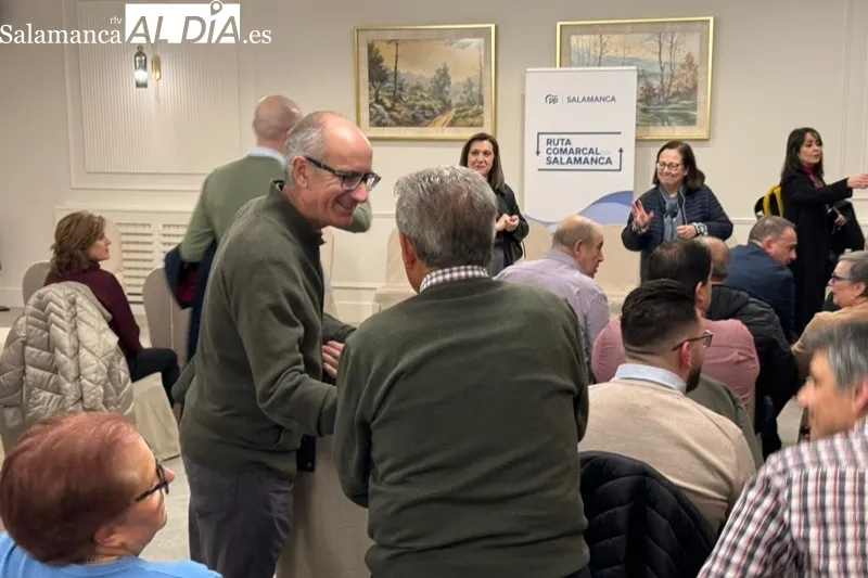 Carlos García Carbayo en el encuentro comarcal con alcaldes y concejales