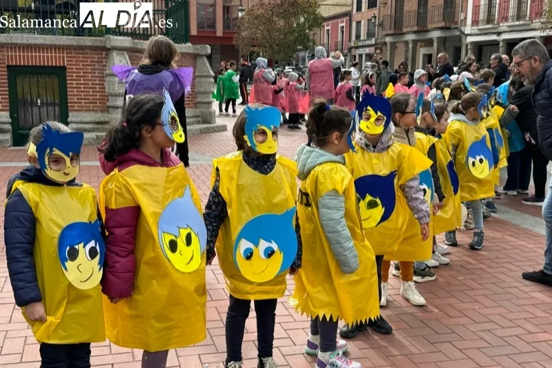 Desfile de carnaval de los colegios Miguel de Unamuno y Severiano Montero