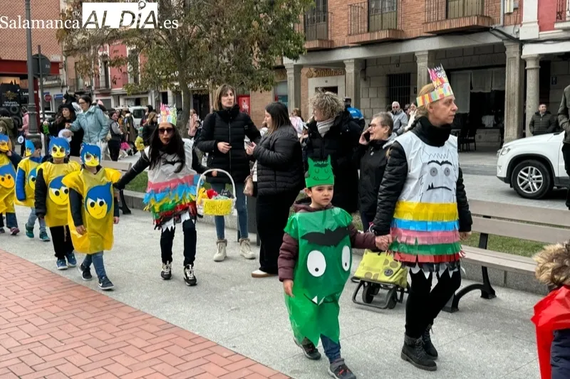 Desfile de carnaval de los colegios Miguel de Unamuno y Severiano Montero