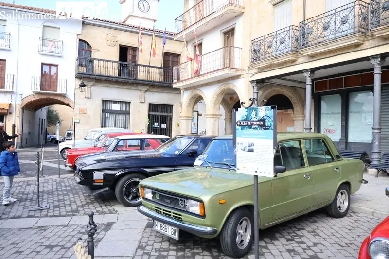 Foto 5 - Alba de Tormes rinde homenaje a las mujeres pioneras en la automoci&oacute;n
