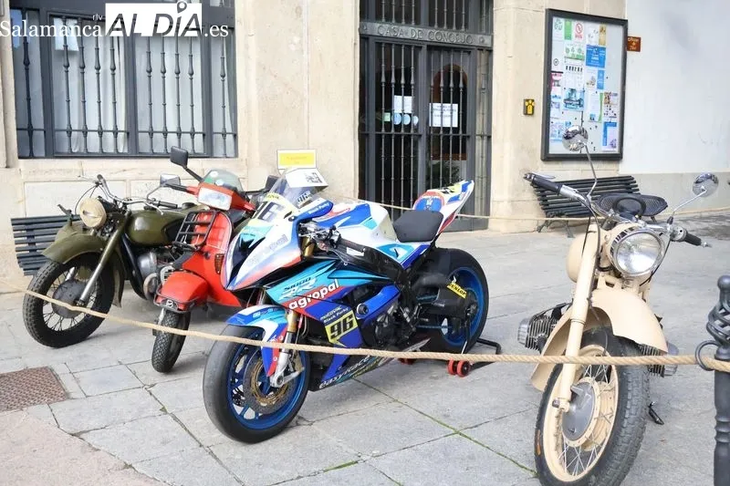 Foto 4 - Alba de Tormes rinde homenaje a las mujeres pioneras en la automoci&oacute;n