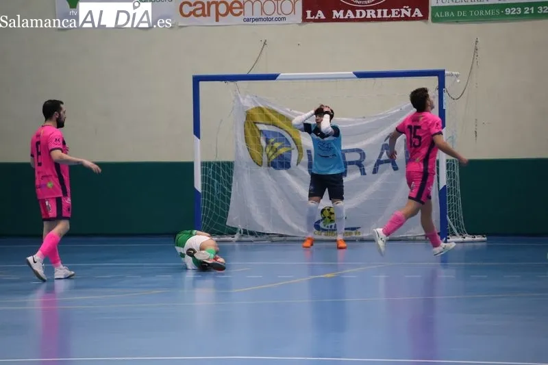 Foto 18 - El Piensos Dur&aacute;n Albense rompe su mala racha y suma tres puntos clave ante el Ribeira FS (4-3)