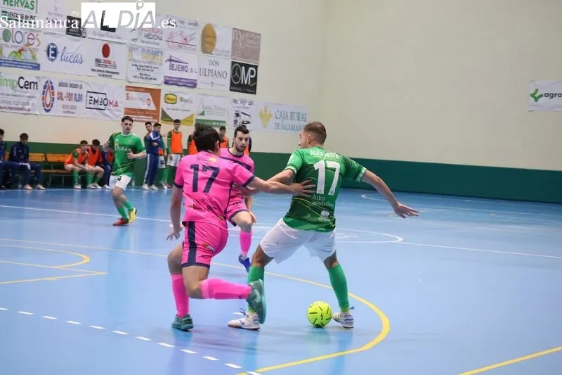 Foto 14 - El Piensos Dur&aacute;n Albense rompe su mala racha y suma tres puntos clave ante el Ribeira FS (4-3)