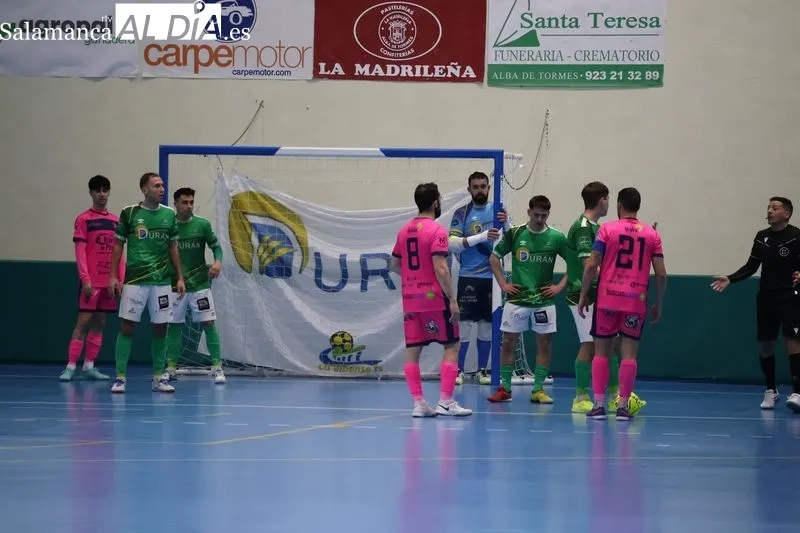 Foto 13 - El Piensos Dur&aacute;n Albense rompe su mala racha y suma tres puntos clave ante el Ribeira FS (4-3)