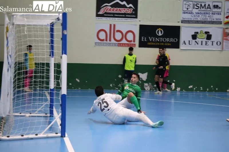 Foto 3 - El Piensos Dur&aacute;n Albense rompe su mala racha y suma tres puntos clave ante el Ribeira FS (4-3)