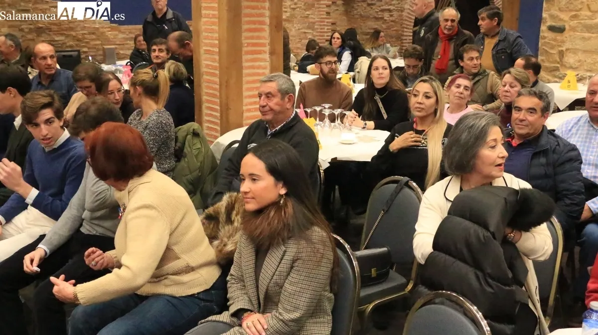 La Peña La Taurina entrega sus XXVI Premios Fiestas del Toro de Aldeadávila de la Ribera / CORRAL