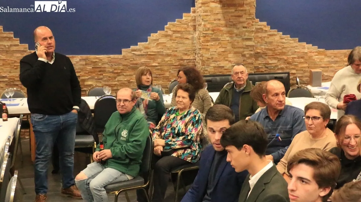 La Peña La Taurina entrega sus XXVI Premios Fiestas del Toro de Aldeadávila de la Ribera / CORRAL