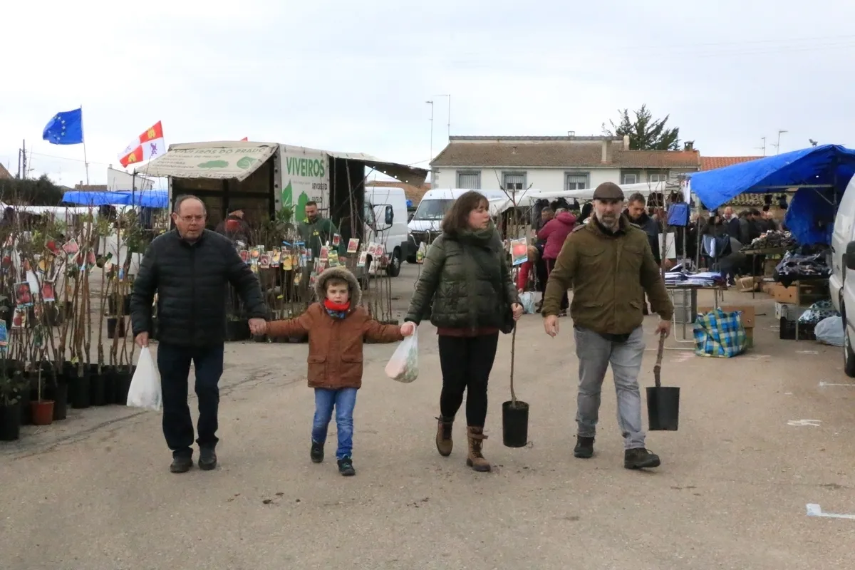 Mercadillo de Trabanca este domingo 2 de febrero / CORRAL