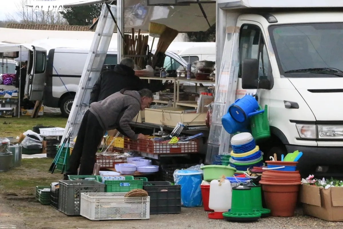 Mercadillo de Trabanca este domingo 2 de febrero / CORRAL
