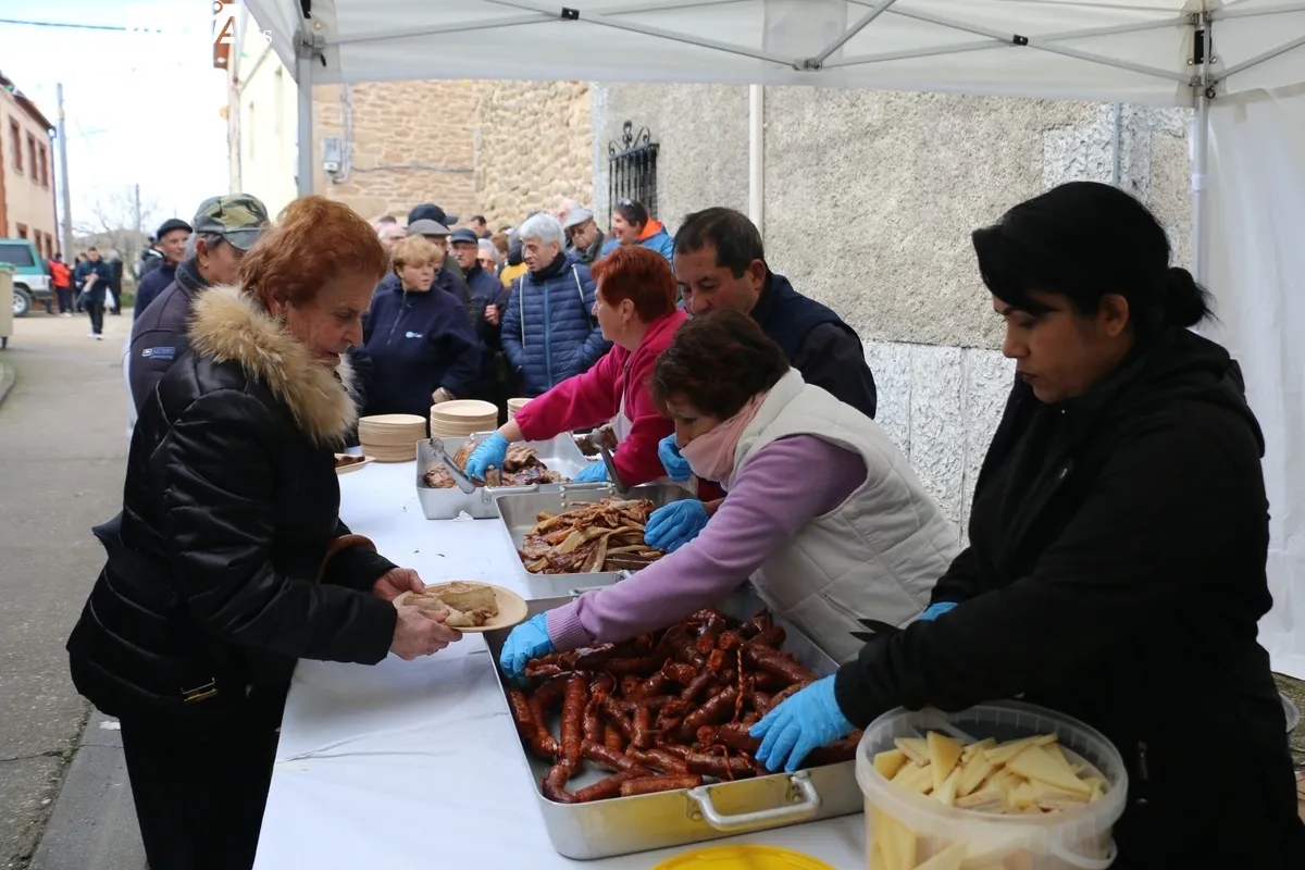 Parrillada en Corporario por las fiestas de San Blas / CORRAL
