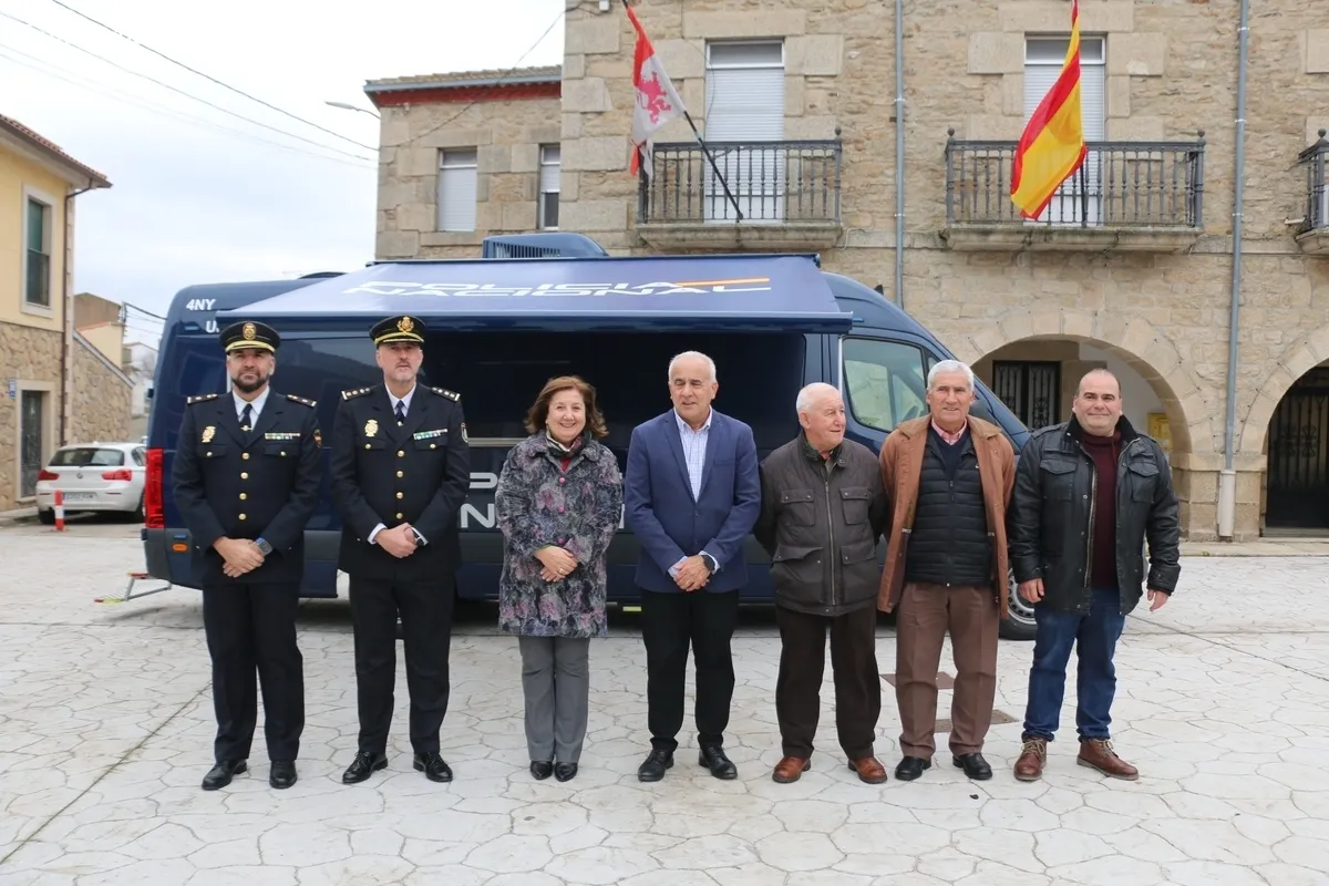 Presentación en Barruecopardo del Vidoc de la Policía Nacional en Salamanca
