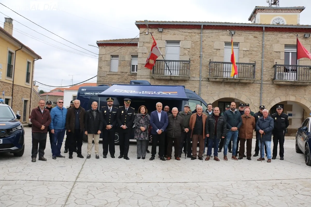 Presentación en Barruecopardo del Vidoc de la Policía Nacional en Salamanca