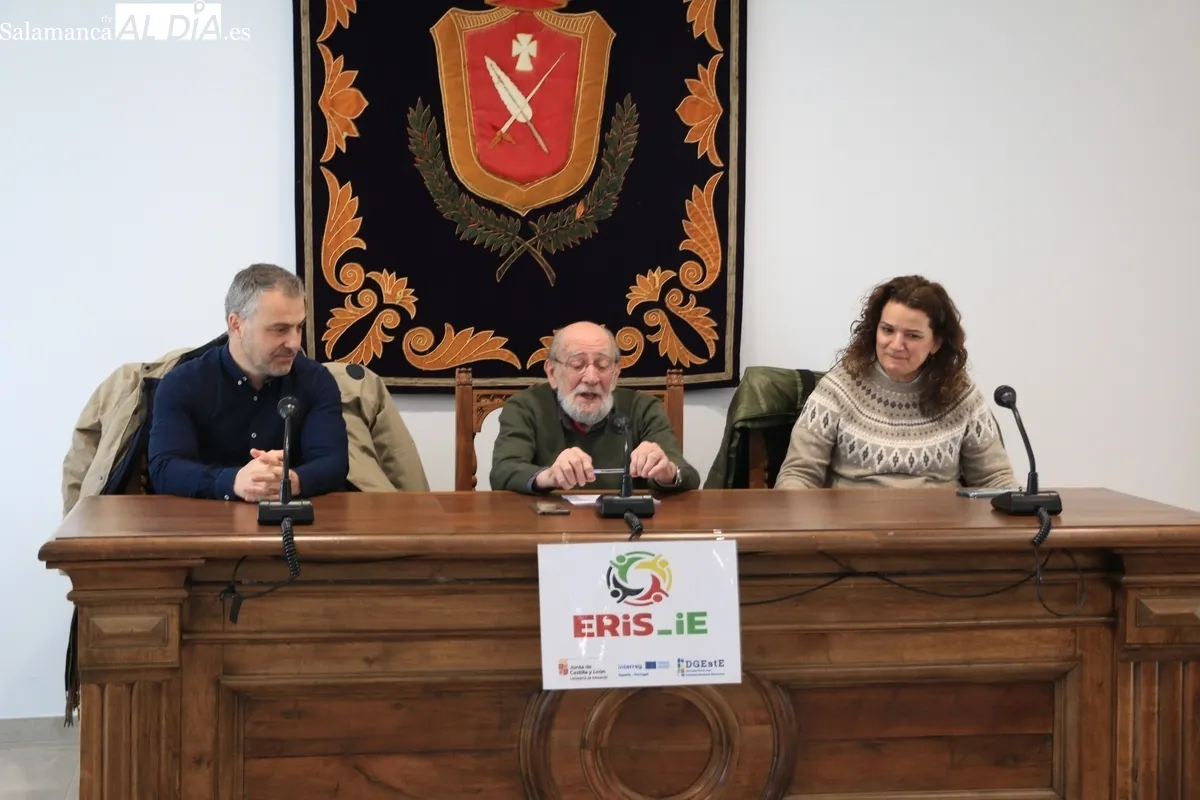 Encuentro de docentes del IES Ramos del Manzano y de las Escuelas del Agrupamento de Escolas do Fundão en Vitigudino / CORRAL