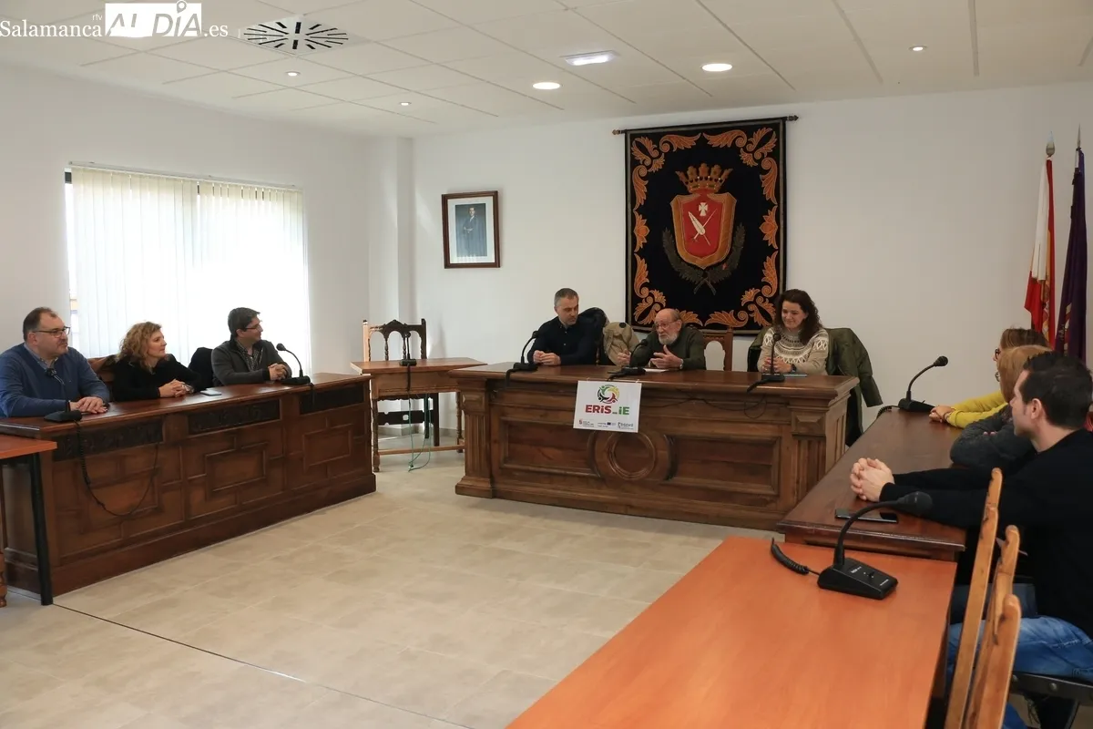 Encuentro de docentes del IES Ramos del Manzano y de las Escuelas del Agrupamento de Escolas do Fundão en Vitigudino / CORRAL