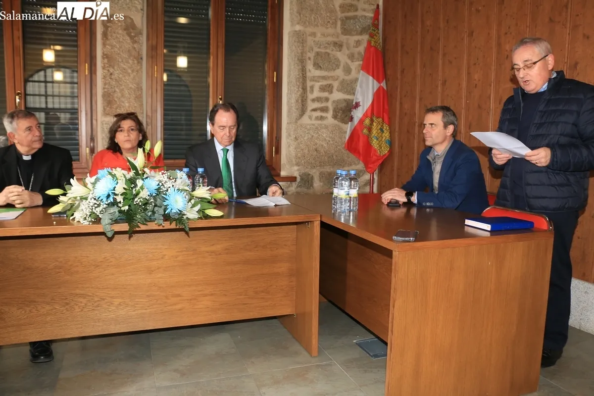 Rubricado el acuerdo entre Fundación Iberdrola, Diócesis civitatense y Ayuntamiento para iluminar la iglesia de Villavieja