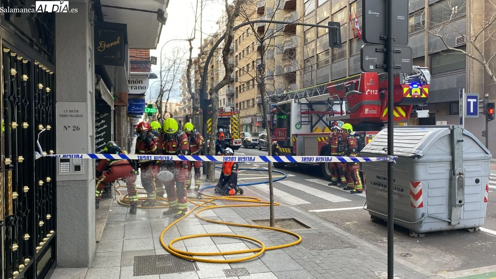 Incendio en una pastelería en Torres Villarroel 
