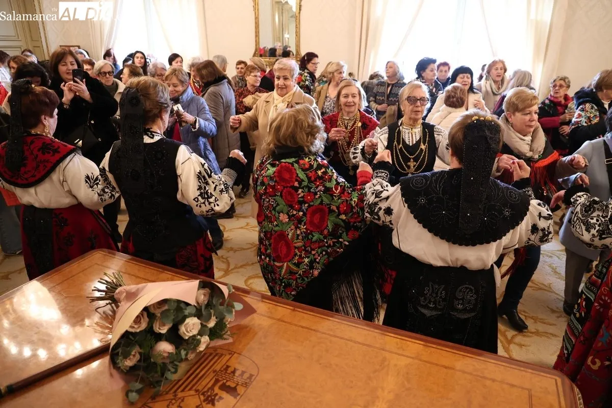 Fiesta de las Águedas en el Ayuntamiento de Salamanca. Foto de David Sañudo