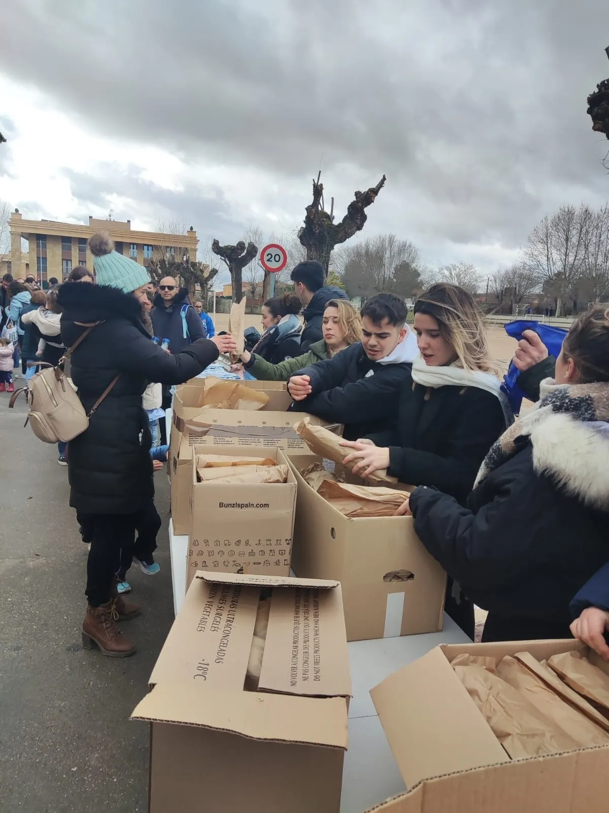 Operación Bocata en el Colegio San Agustín