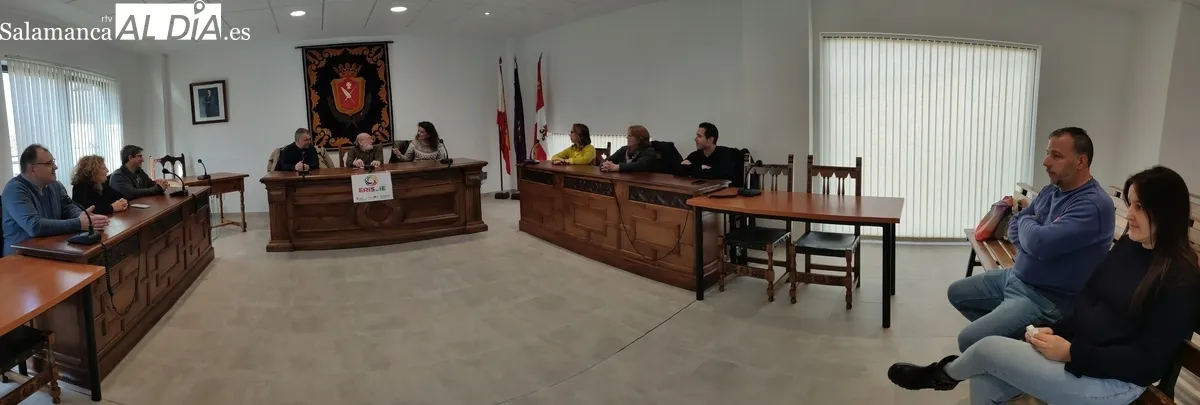 Encuentro de docentes del IES Ramos del Manzano y de las Escuelas del Agrupamento de Escolas do Fundão en Vitigudino / CORRAL