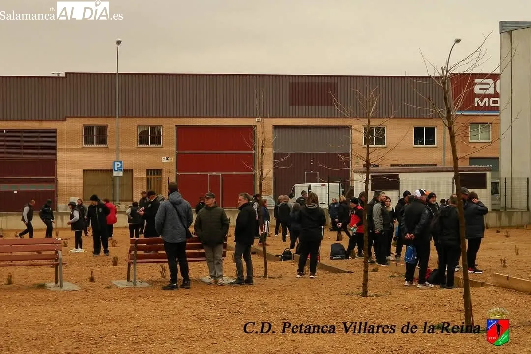 Pistas de petanca en Villares de la Reina | Fotos cedidas por el Club Deportivo Petanca Villares de la Reina