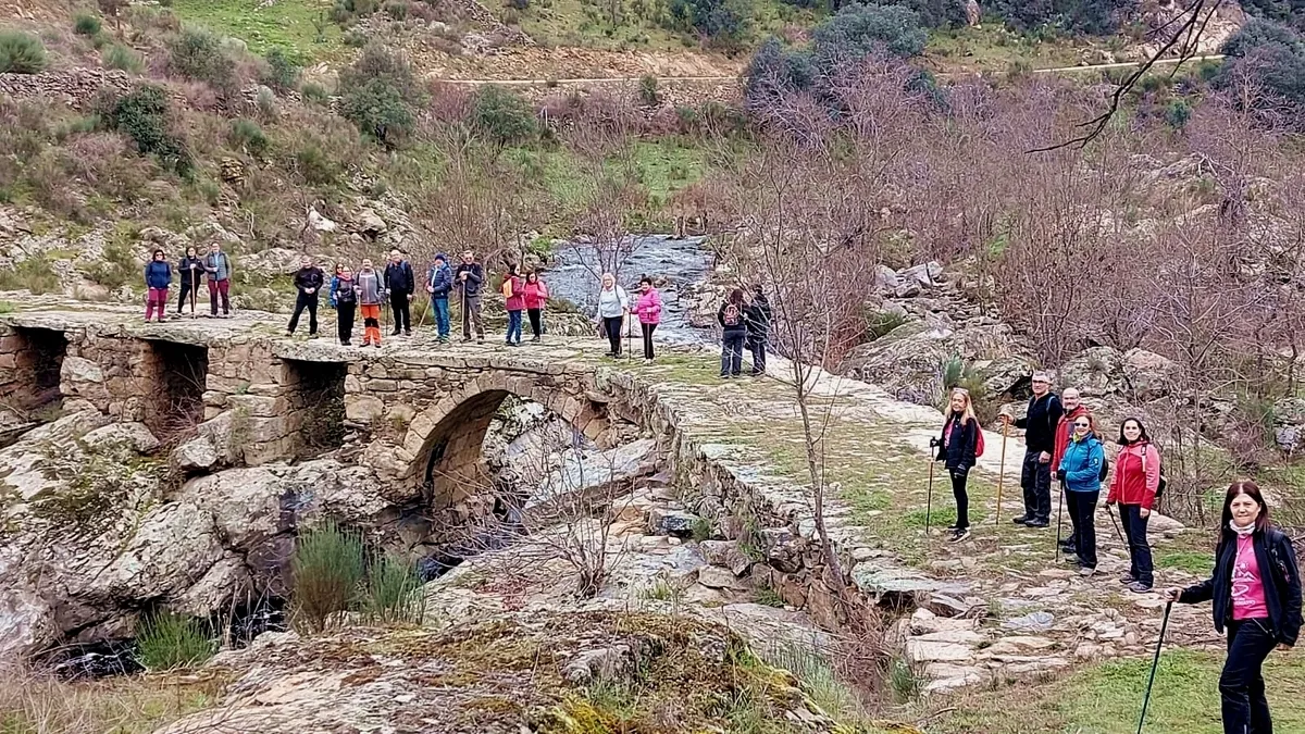 El grupo Abadengo en Ruta estrenó la ruta de reciente creación Cosos-Malgarrida en Hinojosa de Duero