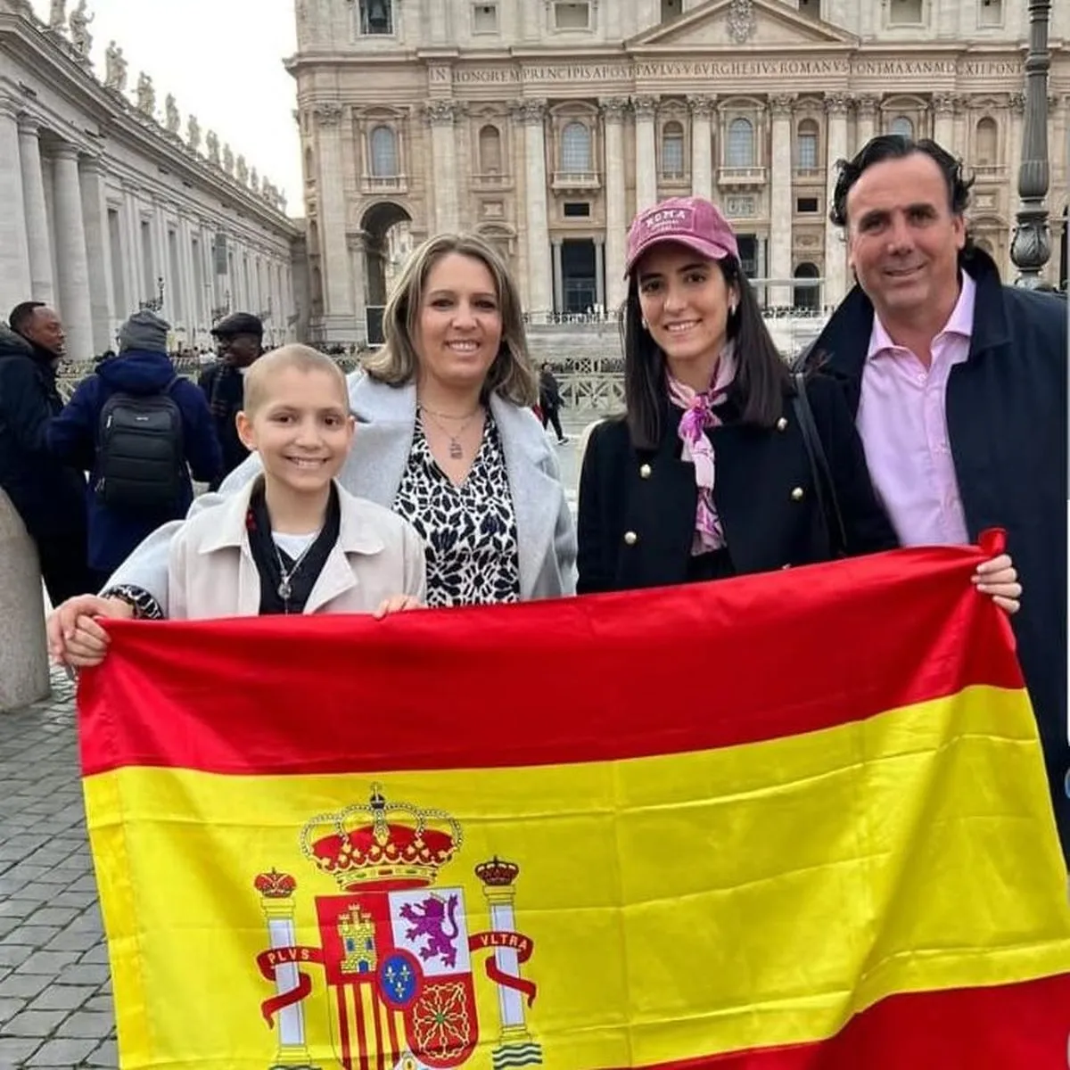 Visita de M4ría, la Princesa Guerrera Futbolera salmantina, al Vaticano para ver al Papa Francisco. Foto Instagram mariacmfutbolera