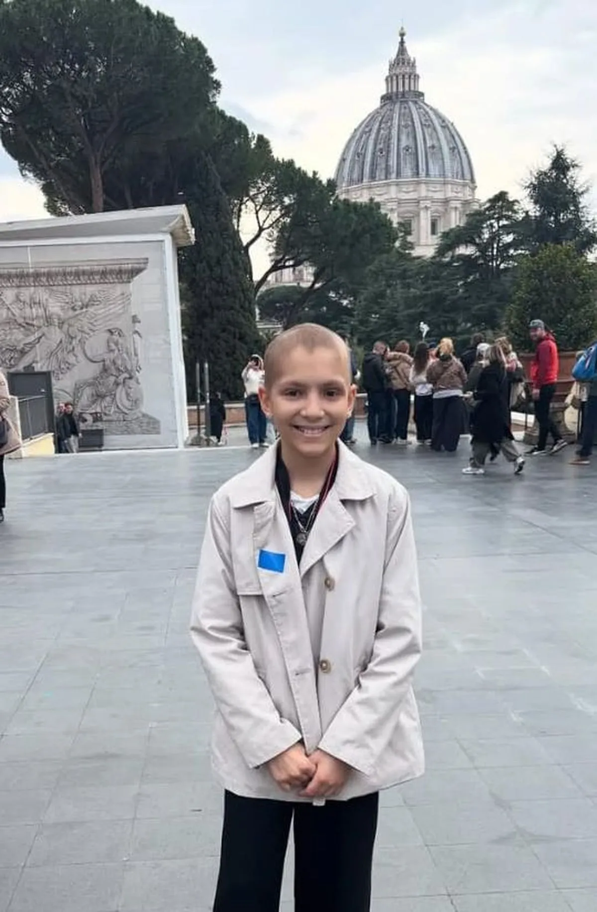 Visita de M4ría, la Princesa Guerrera Futbolera salmantina, al Vaticano para ver al Papa Francisco. Foto Instagram mariacmfutbolera