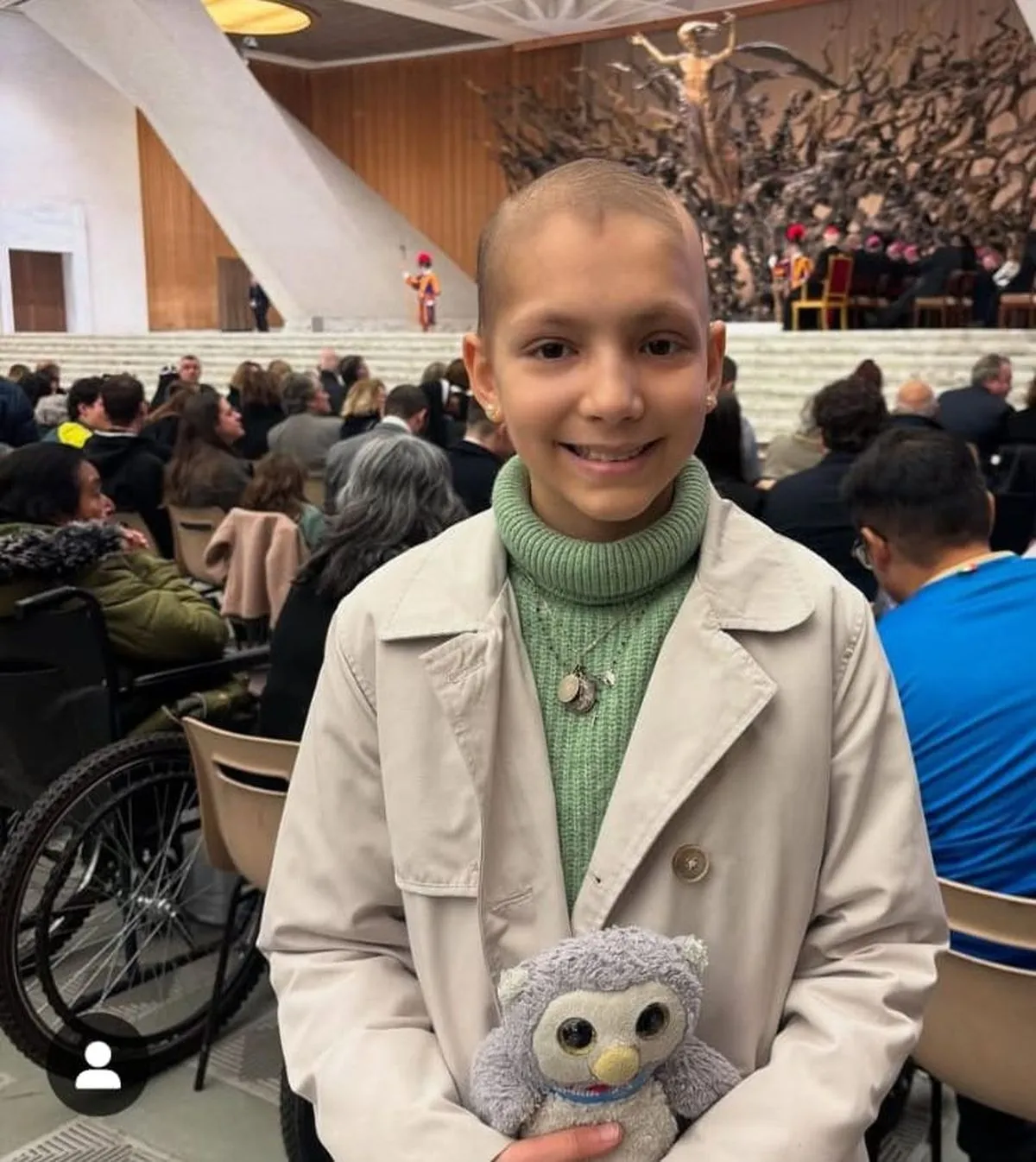 Visita de M4ría, la Princesa Guerrera Futbolera salmantina, al Vaticano para ver al Papa Francisco. Foto Instagram mariacmfutbolera