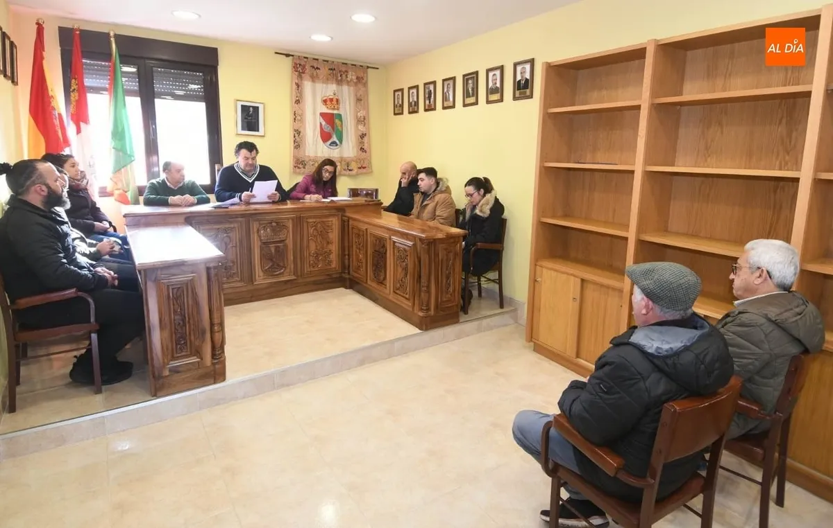 Foto 3 - Paco Ca&ntilde;amero formaliza su renuncia a la Alcald&iacute;a de La Fuente de San Esteban