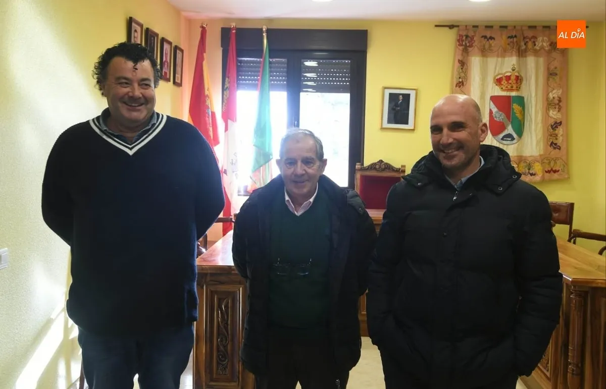 Foto 2 - Paco Ca&ntilde;amero formaliza su renuncia a la Alcald&iacute;a de La Fuente de San Esteban