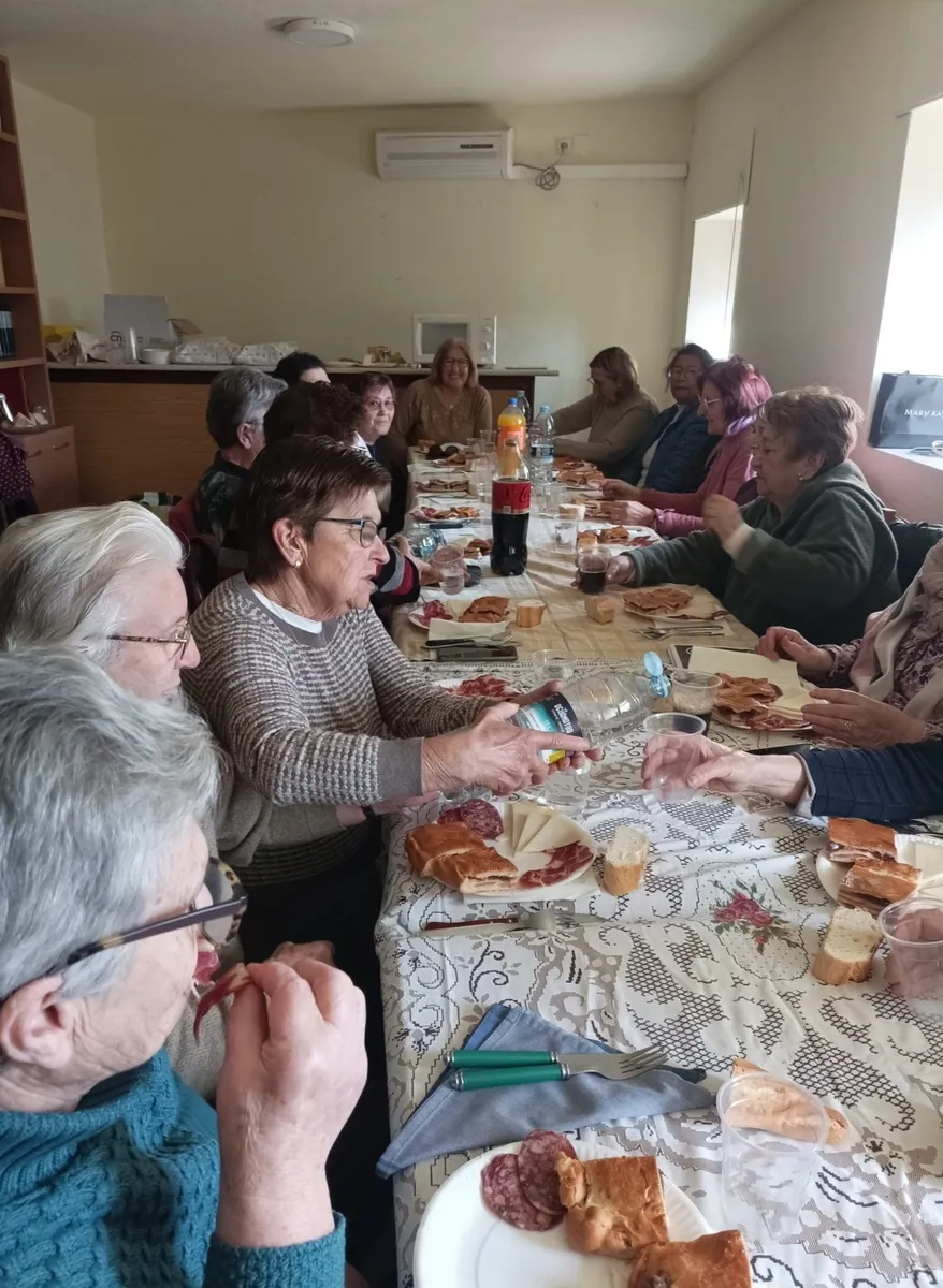 Foto 2 - Las &aacute;guedas de Bermellar celebran la fiesta con una comida de hermandad