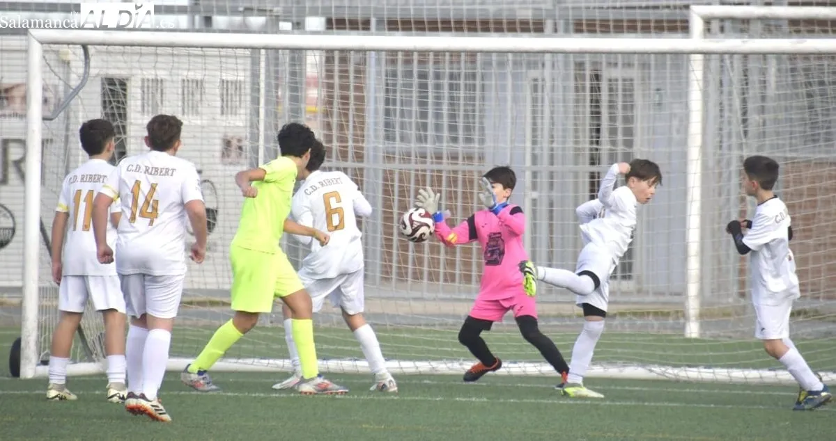 Foto 15 - Nueva jornada de f&uacute;tbol base en Salamanca con m&aacute;xima emoci&oacute;n (GALER&Iacute;A DE FOTOS)